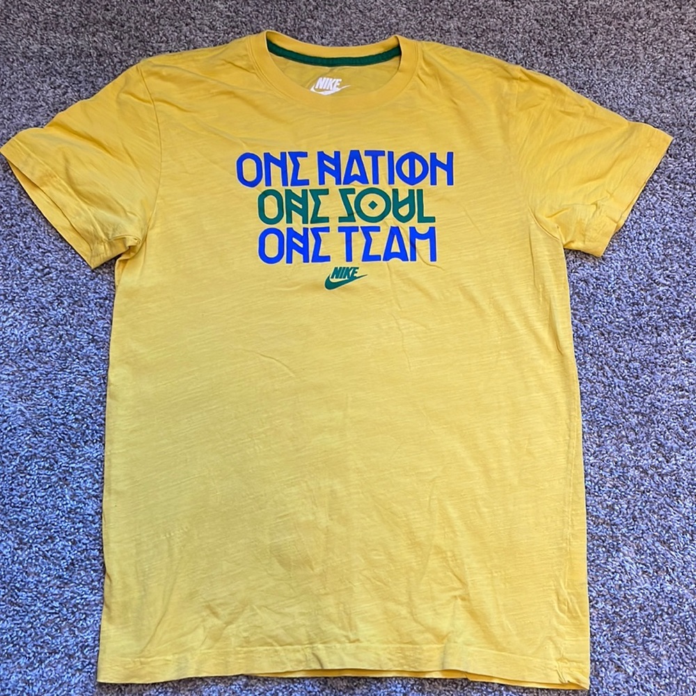 Nike Dri-fit t-shirt slim fit large soccer